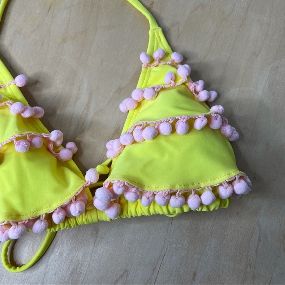 PILYQ Yellow Pom Pom Triangle Bikini Top Womens M - Picture 4 of 8